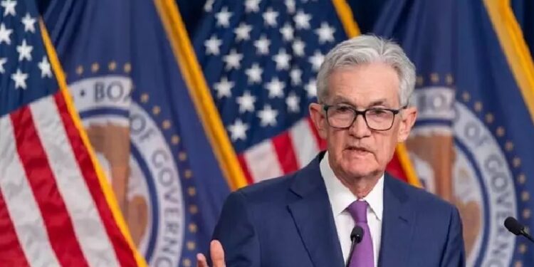 ABD Merkez Bankası Başkanı Powell'dan bankalara mesaj: Büyümeye katkı sunun