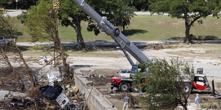 ABD'de Sel Felaketi! Ölü Sayısı 120 Oldu