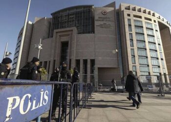 Adliyeye giriş kısıtlaması basın özgürlüğü ve adalete erişim hakkının ihlalidir