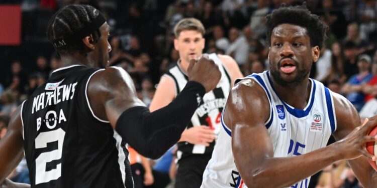 Anadolu Efes'te, Oturu’ya Da Veda