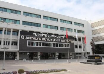 Antalya Büyükşehir Belediyesi'ne Yeni Dalga Operasyon! 3 İsim Daha Gözaltında