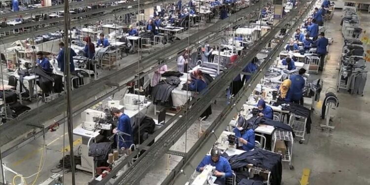 Tekstil devi resmen iflas etti, alacaklılar sıraya girdi