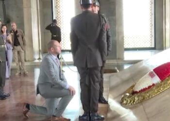 Atatürk'ün mozolesi önündeki görüntüleri gündem olmuştu