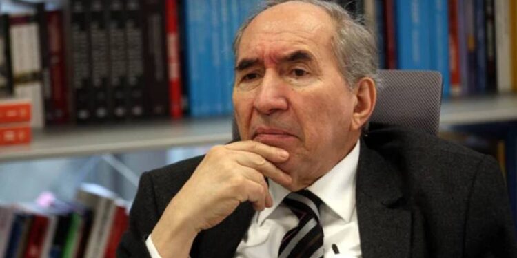 Bahçeli ile Hikmet Çetin el ele yürüdü