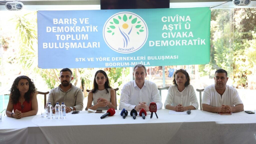 Bakırhan'dan operasyonlara tepki: Antidemokratik uygulamalardan vazgeçin