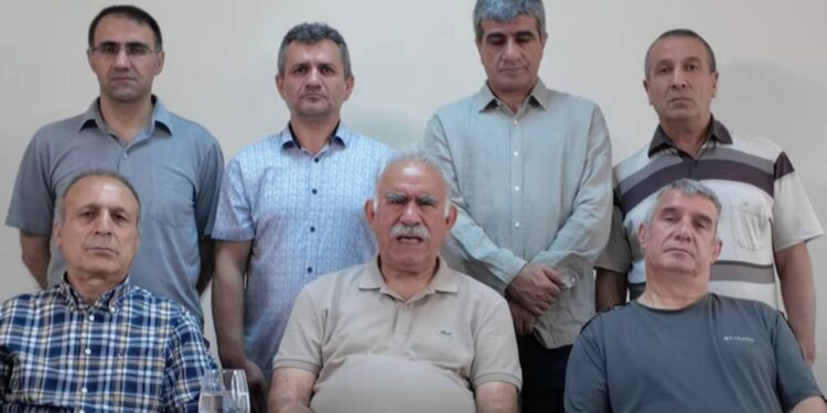 Barış olur, terör durursa Öcalan İmralı’da kalabilir