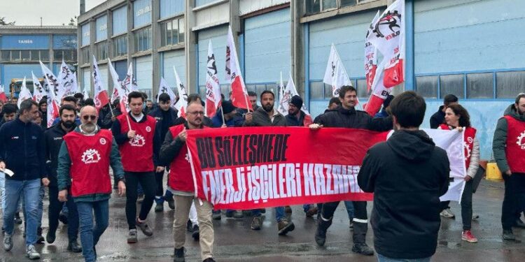 Baskın sözleşmeye işçilerden tepki