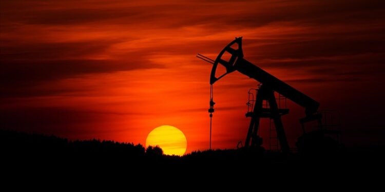 Brent petrolün varili 67,64 dolardan işlem görüyor