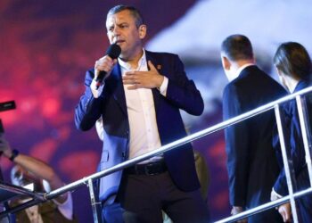 CHP Lideri Özgür Özel'den Amasya'da Erken Seçim Çağrısı