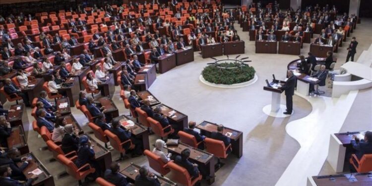 CHP ve TİP'in Meclis komisyon üyeleri belirlendi