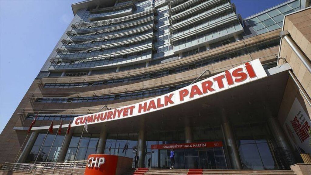 CHP'de kurultay süreci başlatıldı