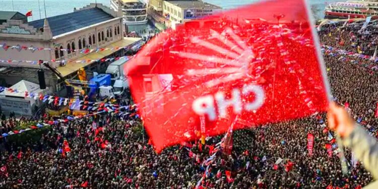 CHP'den İktidara ‘Toplu Sözleşme’ Tepkisi: ‘Bakanın Siyasi Takvimine Kurban Edildi’