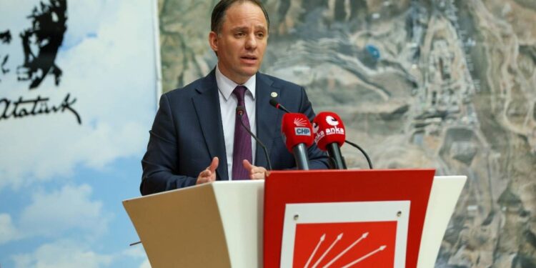 CHP’li Deniz Yavuzyılmaz Belgelerle Açıkladı! Yolcusuz Havalimanına Hazine’den 160 Milyon Akacak! İlk 6 Ayda Yine Boş Kaldı