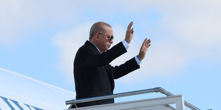 Cumhurbaşkanı Erdoğan Azerbaycan'a Gitti