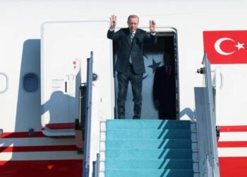 Cumhurbaşkanı Erdoğan, Ekonomik İşbirliği Teşkilatı zirvesi için Azerbaycan'da