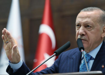 Cumhurbaşkanı Erdoğan'dan Özgür Özel'e LeMan Dergisi Tepkisi