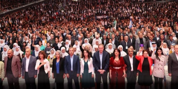 DEM Parti'den Destici'ye yanıt: Milyonların iradesiyiz, asla geri adım atmayacağız