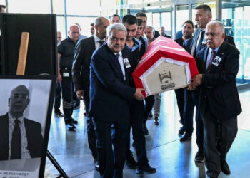 Efsane TCMB Başkanı Süreyya Serdengeçti'ye Son Veda