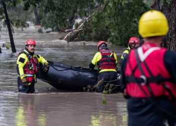 Embrace Relief, Teksas’taki sel felaketi için kolları sıvadı