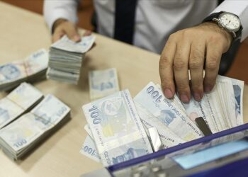 "Emekli aylıklarına blokaj" kararı TBMM gündeminde; "Bu karar sosyal devlet ilkesini hiçe sayıyor"