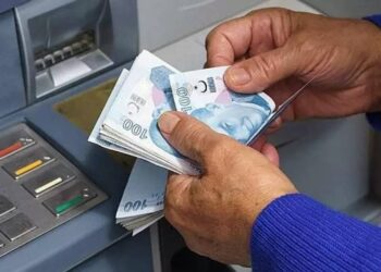 Emekliler Hem Maaş Alıp Hem Çalışabilir mi? İşte Yasal Detaylar...