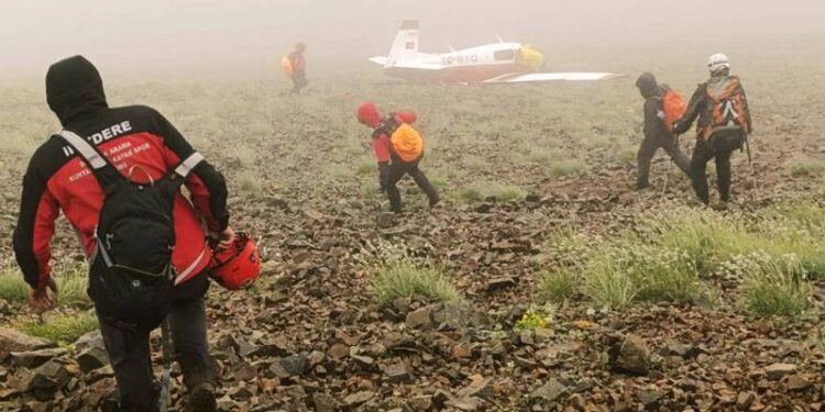 Enkaza ulaşıldı; pilot hayatını kaybetti, 1 kişi kurtarıldı