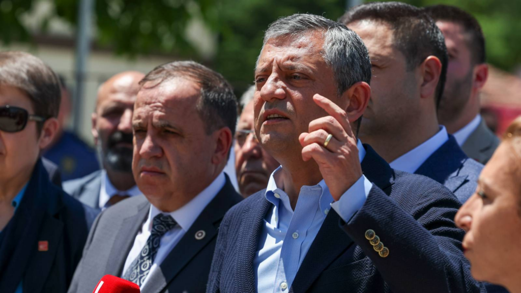 Erken seçim tartışması büyüyor; Özgür Özel’den Bekir Bozdağ’a "sandık" yanıtı