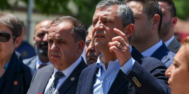 Erken seçim tartışması büyüyor; Özgür Özel’den Bekir Bozdağ’a "sandık" yanıtı