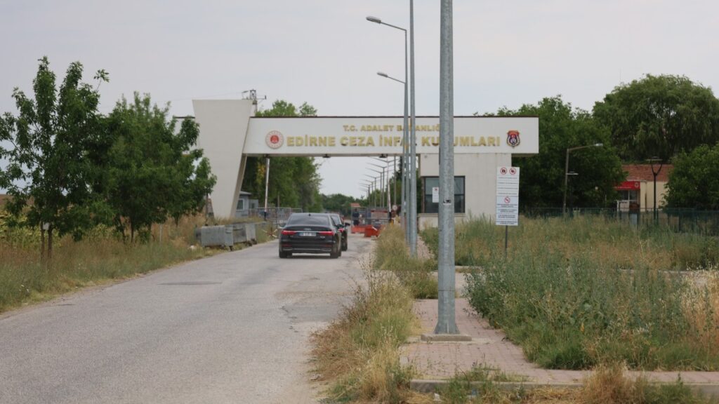 Eş Genel Başkanlar Demirtaş ile görüşmek için Edirne’de