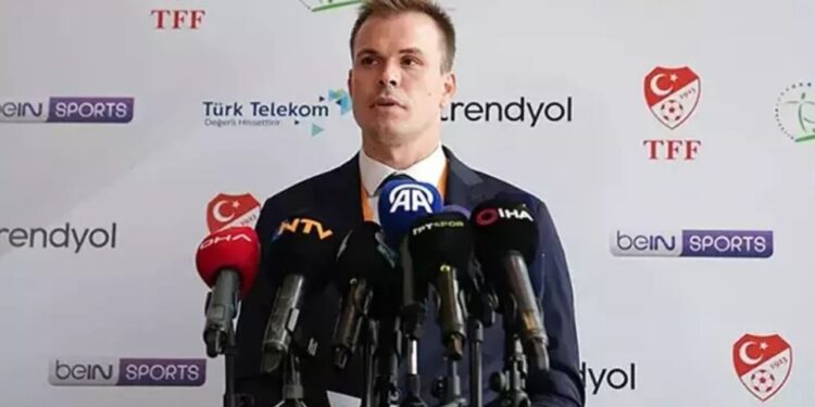 Fenerbahçe Duyurdu: Okan Özkan Görevden Ayrıldı