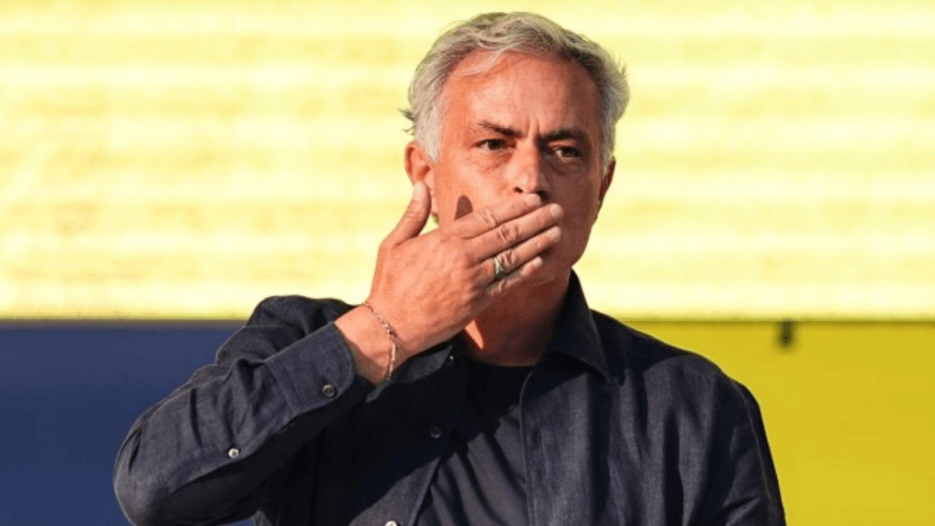 Fenerbahçe'de Mourinho'nun 'Gözbebeği'nde İşlem Tamam: Feyenoord Maçında Sahada Olacak