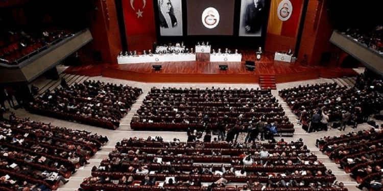 Galatasaray'ın Acı Günü... Yönetim Kurulu Üyesi İsmail Sarıkaya Hayatını Kaybetti