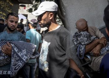 Gazze'de Son 24 Saatte 142 Filistinli Daha Katledildi