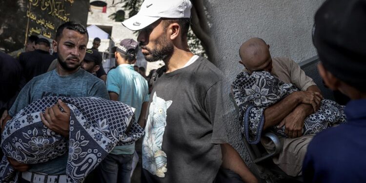 Gazze'de Son 24 Saatte 142 Filistinli Daha Katledildi