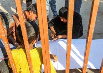 Gazze’de son 24 saatte biri çocuk 10 Filistinli daha açlıktan hayatını kaybetti