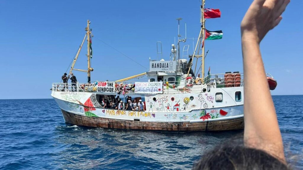 Gazze'ye Yardım Götürüyor... Handala Gemisi, Kritik Bölgeyi Geride Bıraktı
