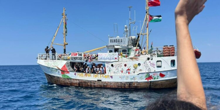 Gazze'ye Yardım Götürüyor... Handala Gemisi, Kritik Bölgeyi Geride Bıraktı