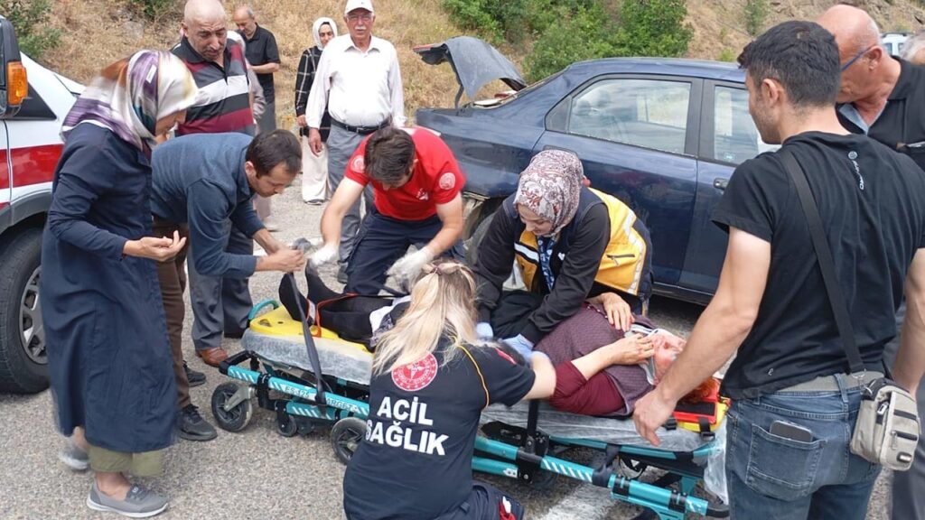 Gümüşhane’de Otomobil Kontrolden Çıktı! Aynı Aileden 4 Kişi Yaralandı