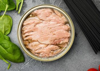 Günde Üç Öğün Ton Balığı Yedi, Başına Gelmeyen Kalmadı