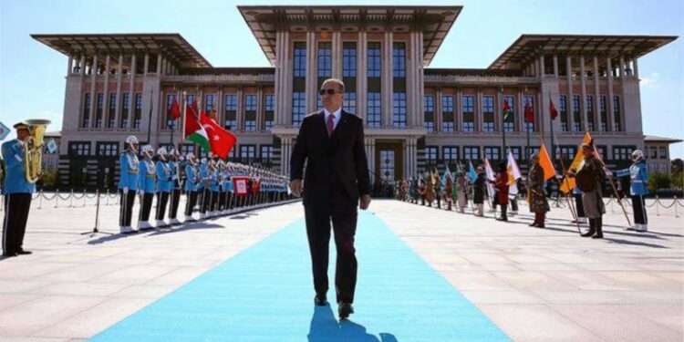 Her 10 Türk’ten kaçı “Erdoğan dönemi devam etmeli” diyor?