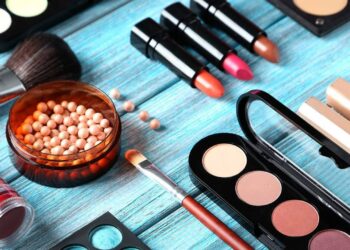 Her Gün Makyaj Yapıyorsanız Dikkat! Bu Hastalığa Yakalanabilirsiniz