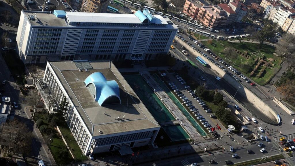 İBB'ye Yönelik 'Yolsuzluk' Operasyonunda Flaş Gelişme: 8 Kişi Daha Tutuklandı!