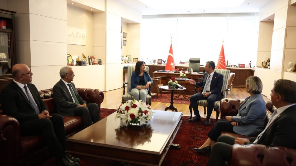 İmralı Heyeti ile Özel görüşmesi başladı