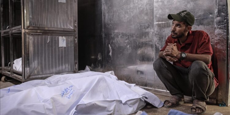 İsrail, Gazze’de yardım bekleyen 38 Filistinli’yi daha öldürdü