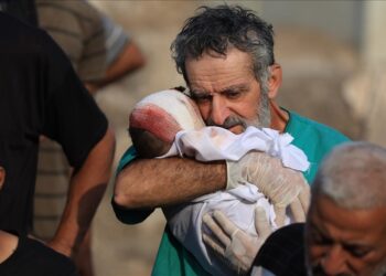 İsrail, su almayı bekleyen Filistinlileri vurdu: 6’sı çocuk 10 kişi hayatını kaybetti