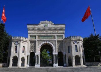 İstanbul Üniversitesi'nde taciz iddialarını gündeme getiren öğrencilere soruşturma açıldı