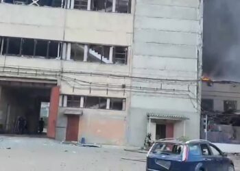 İstanbul’daki ateşkes görüşmelerinden saatler sonra Moskova ve Kiev’in karşılıklı İHA saldırılarında 5 kişi hayatını kaybetti