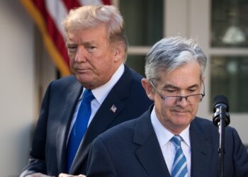 İşte Trump'ın 'Hakaret Karnesi'... Fed Başkanı Powell'a 6 Ayda 23 Kez Saldırdı! 'Aptal, Ahmak, Amerika'nın Utancı'