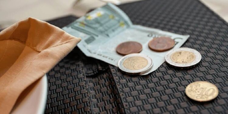 Japonya'da Restoranlarda Neden Bahşiş Verilmez? Sebebini Duyunca Çok Şaşıracaksınız