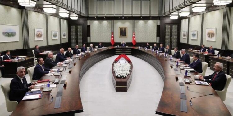 Kabine Toplantısı Başladı! Gündemde Neler Var?